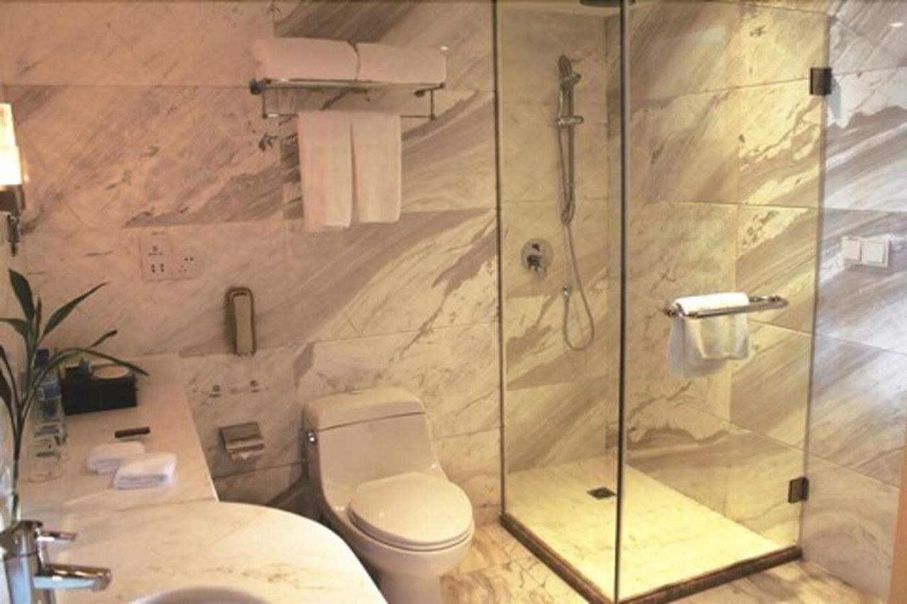 Puxi New Century Hotel שנגחאי מראה חיצוני תמונה