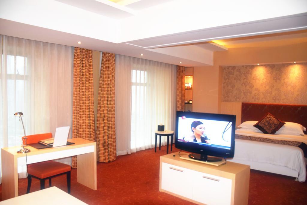 Puxi New Century Hotel שנגחאי מראה חיצוני תמונה